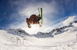 电子竞技平台博彩-德布劳内巅峰对决，TheShy与60激战老鹰分钟，爆冷胜负难料！